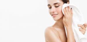 Zlepšenie Kože A Vlasov, Akné